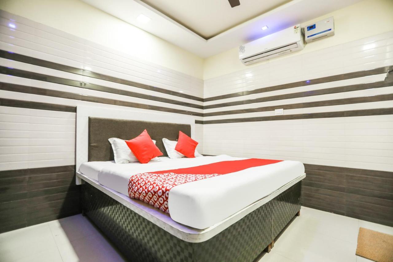 Oyo 71693 Starlight Hotel Gangānagar エクステリア 写真