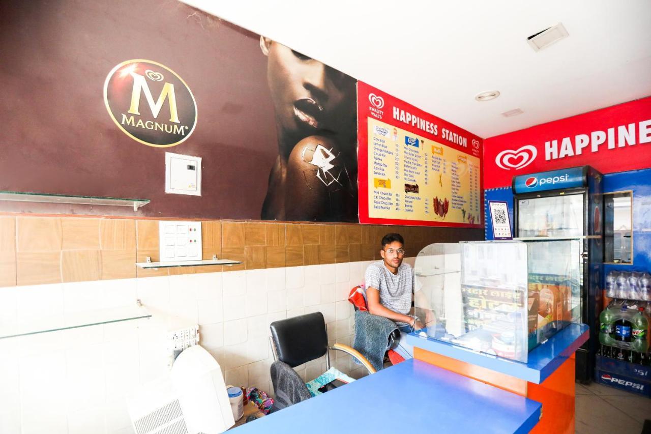 Oyo 71693 Starlight Hotel Gangānagar エクステリア 写真
