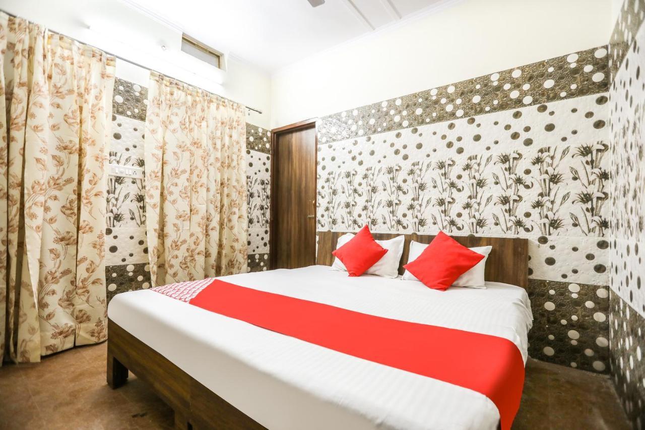Oyo 71693 Starlight Hotel Gangānagar エクステリア 写真