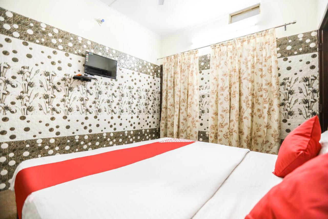 Oyo 71693 Starlight Hotel Gangānagar エクステリア 写真