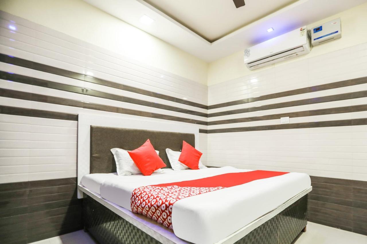 Oyo 71693 Starlight Hotel Gangānagar エクステリア 写真